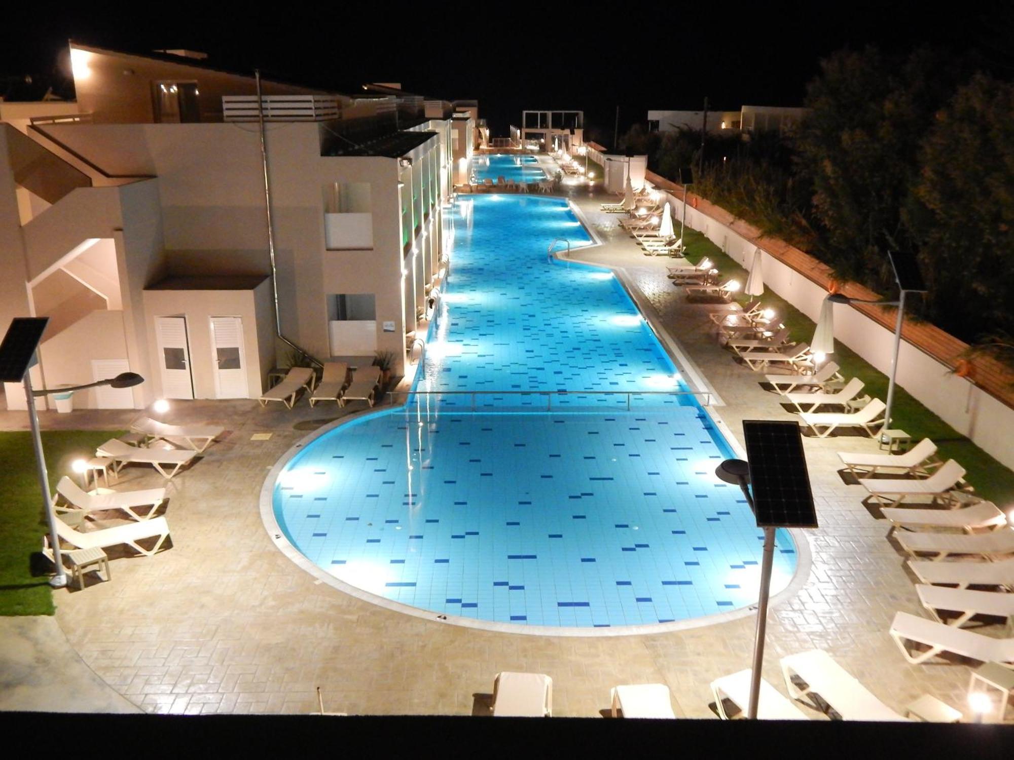 גובס St Constantin Sea Hotel & Spa Resort מראה חיצוני תמונה