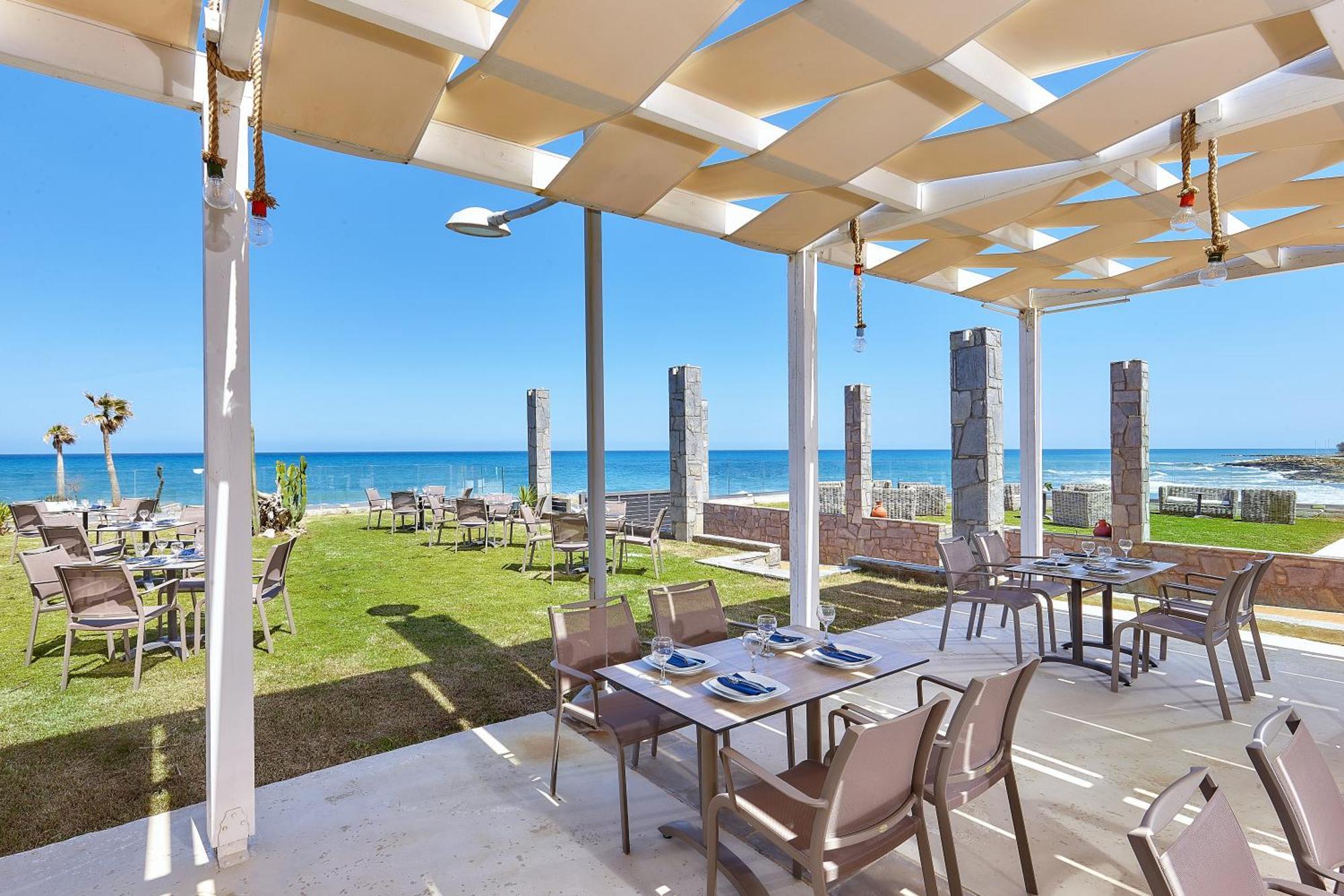 גובס St Constantin Sea Hotel & Spa Resort מראה חיצוני תמונה